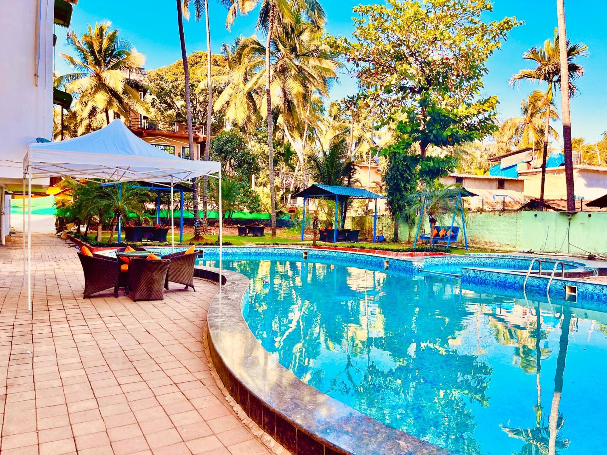 Summer Beach Resort, Goa - #Near Baga Beach #Swimming Pool #Garden #Bar #Lift #Premium Rooms #Property Of The Year #70565-84665 Calangute Buitenkant foto
