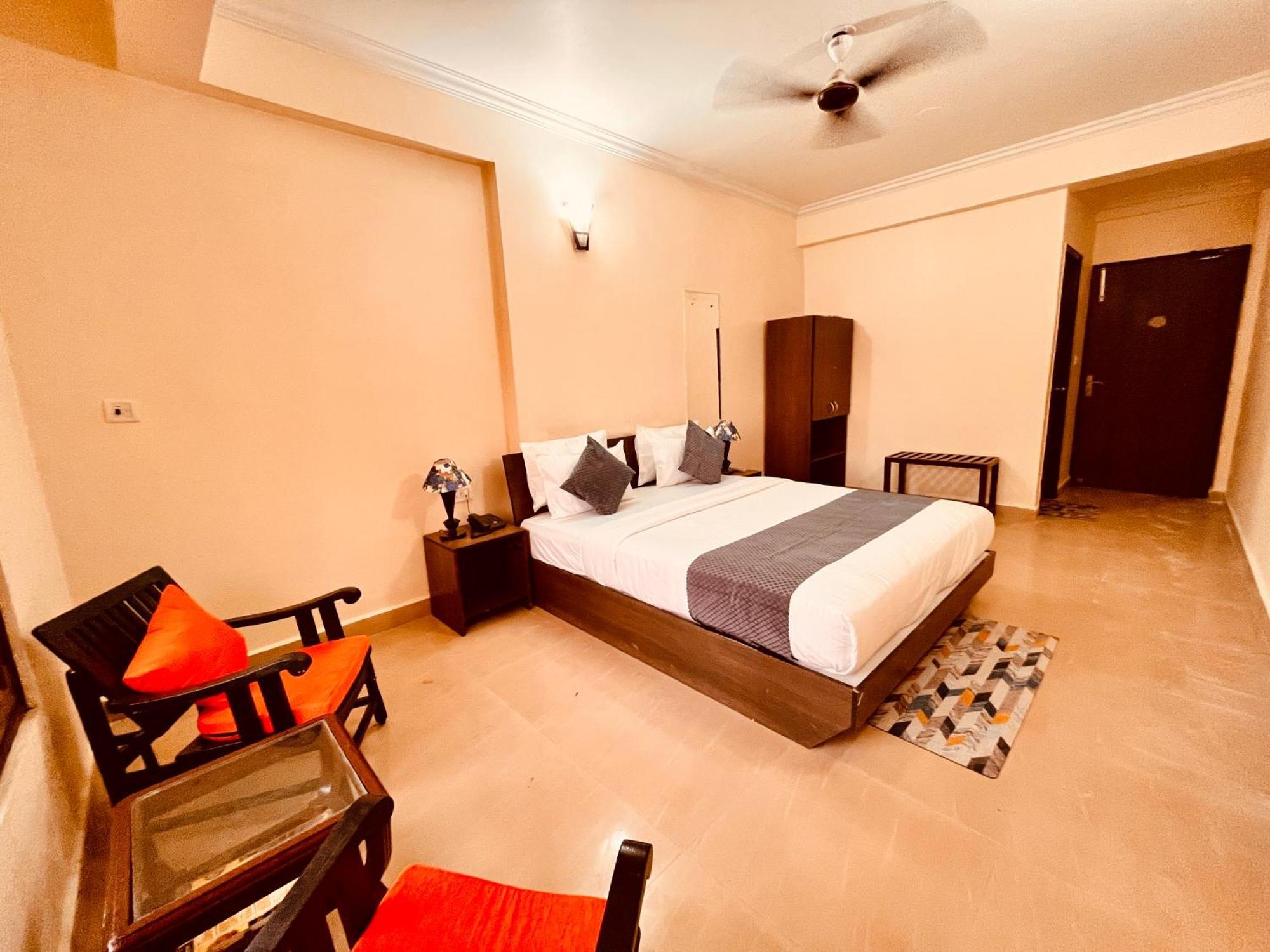 Summer Beach Resort, Goa - #Near Baga Beach #Swimming Pool #Garden #Bar #Lift #Premium Rooms #Property Of The Year #70565-84665 Calangute Buitenkant foto