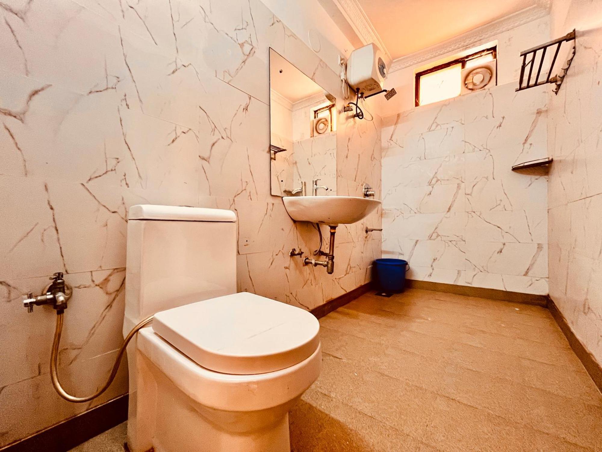 Summer Beach Resort, Goa - #Near Baga Beach #Swimming Pool #Garden #Bar #Lift #Premium Rooms #Property Of The Year #70565-84665 Calangute Buitenkant foto
