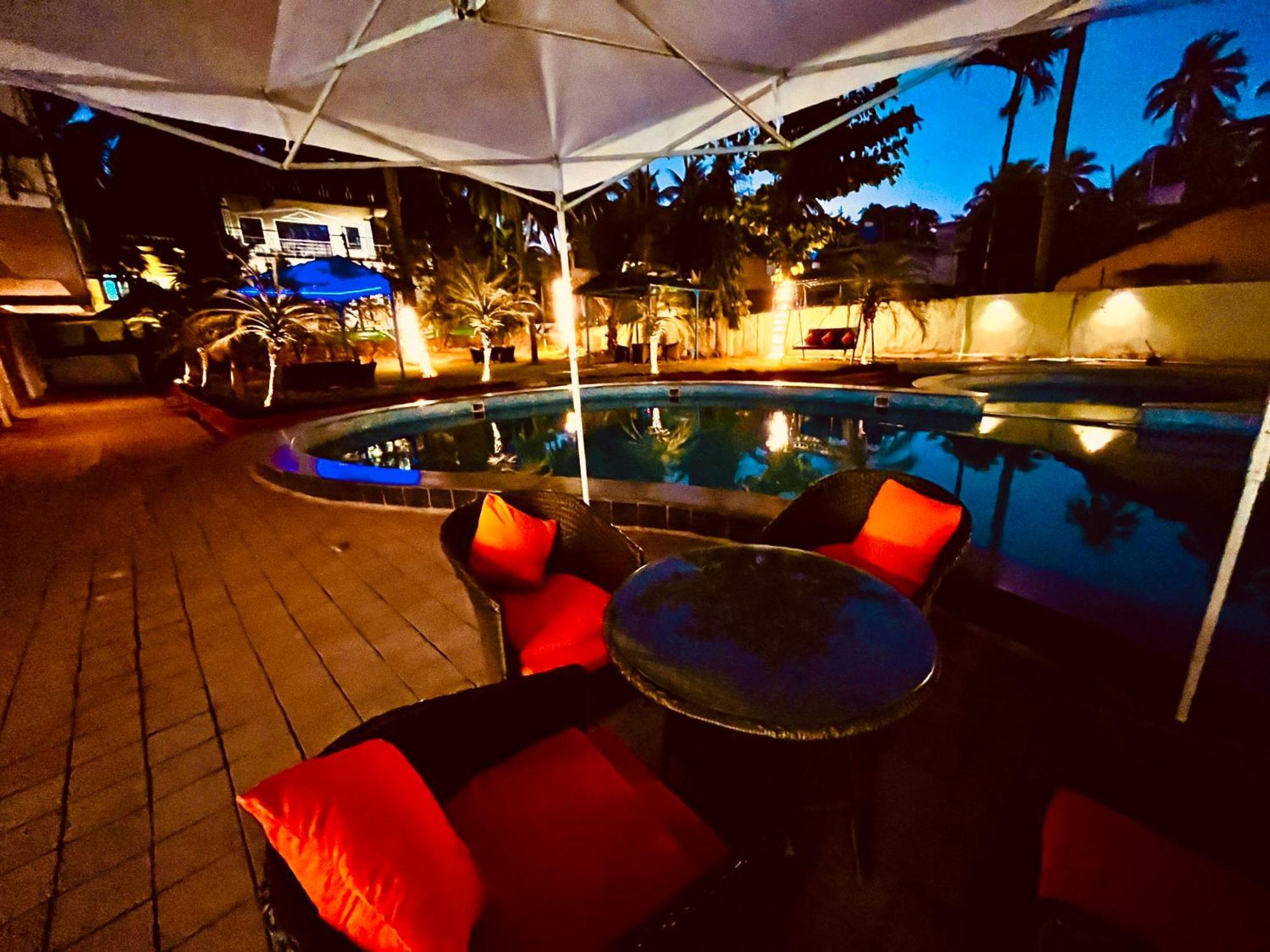 Summer Beach Resort, Goa - #Near Baga Beach #Swimming Pool #Garden #Bar #Lift #Premium Rooms #Property Of The Year #70565-84665 Calangute Buitenkant foto