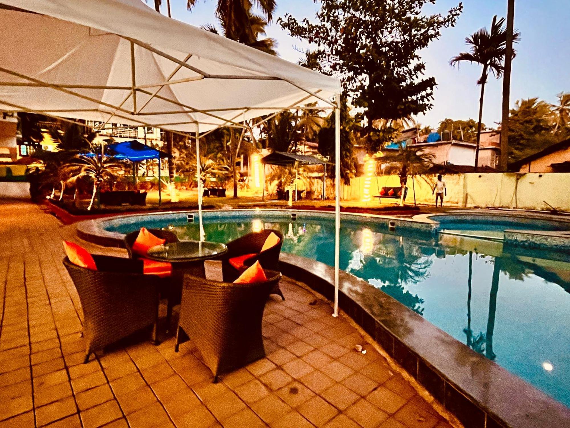 Summer Beach Resort, Goa - #Near Baga Beach #Swimming Pool #Garden #Bar #Lift #Premium Rooms #Property Of The Year #70565-84665 Calangute Buitenkant foto