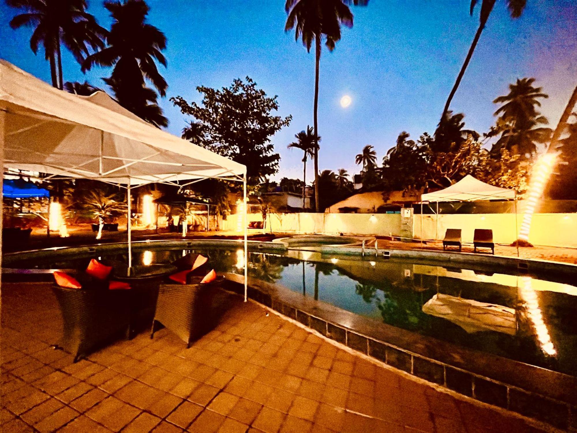 Summer Beach Resort, Goa - #Near Baga Beach #Swimming Pool #Garden #Bar #Lift #Premium Rooms #Property Of The Year #70565-84665 Calangute Buitenkant foto